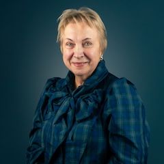 Остроухова Наталия